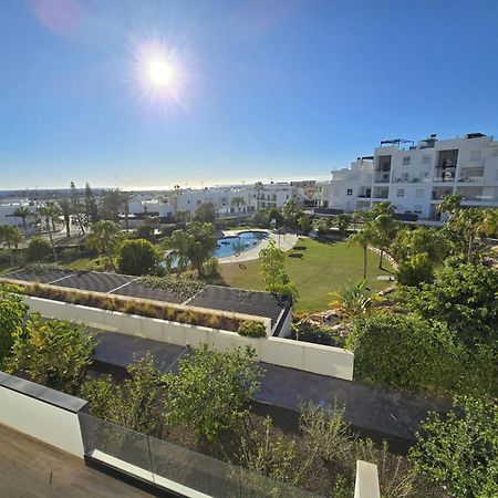 Nice 2 Bedroom Bali Apartment With Sea Views Torrevieja Exteriör bild