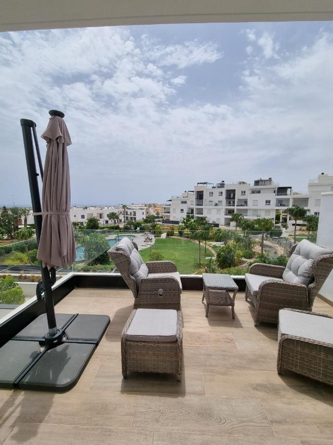 Nice 2 Bedroom Bali Apartment With Sea Views Torrevieja Exteriör bild