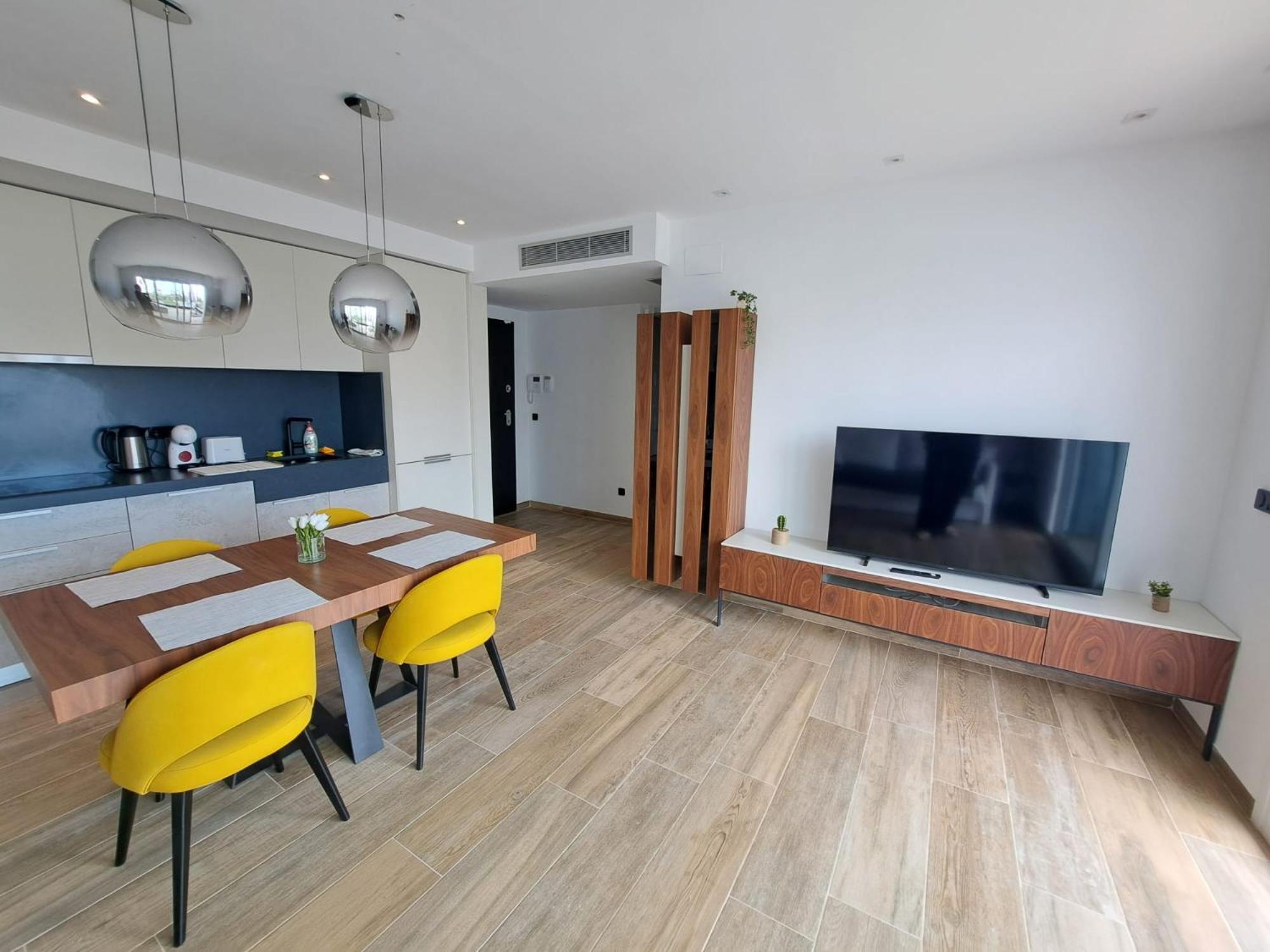 Nice 2 Bedroom Bali Apartment With Sea Views Torrevieja Exteriör bild
