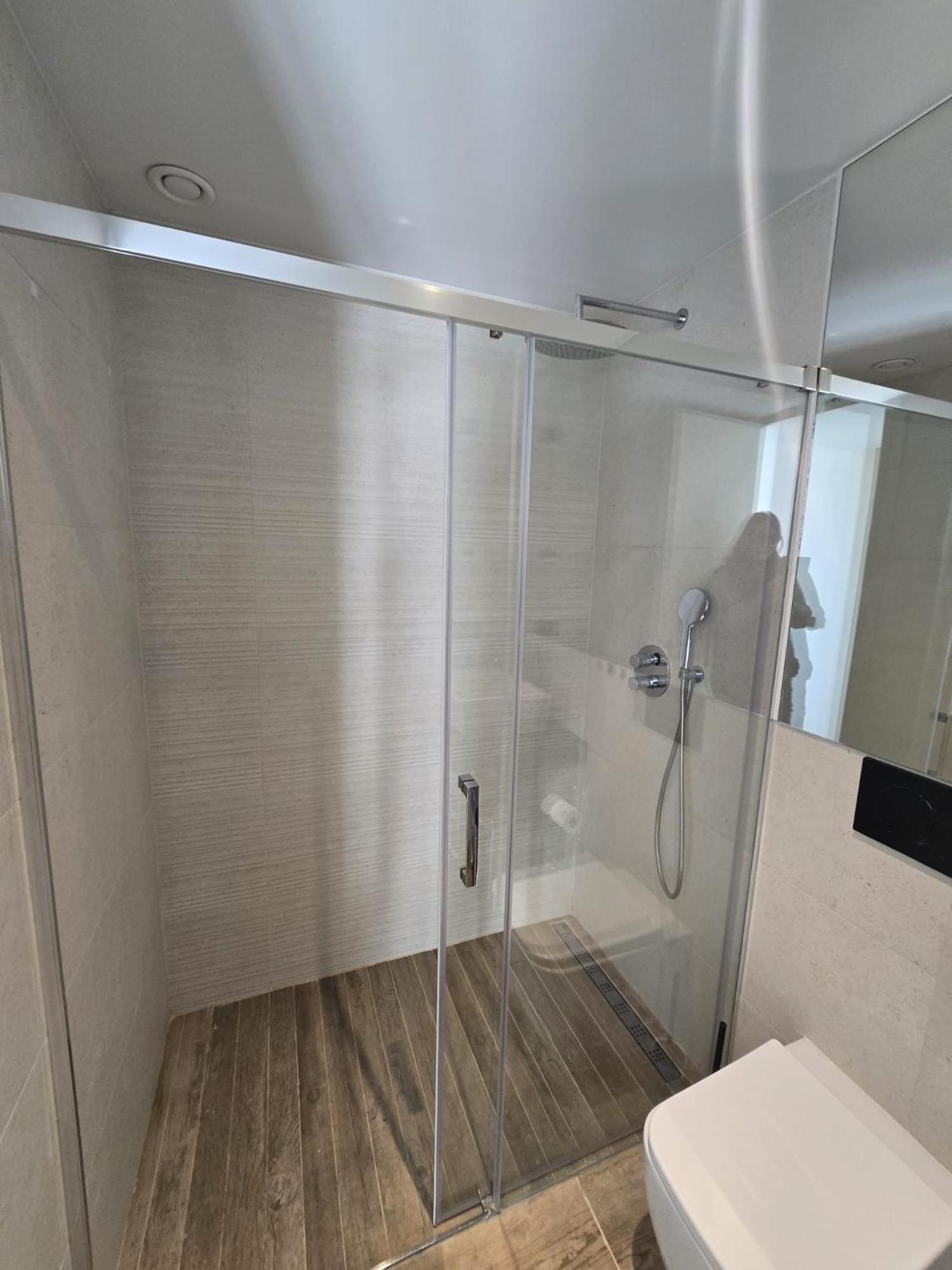 Nice 2 Bedroom Bali Apartment With Sea Views Torrevieja Exteriör bild