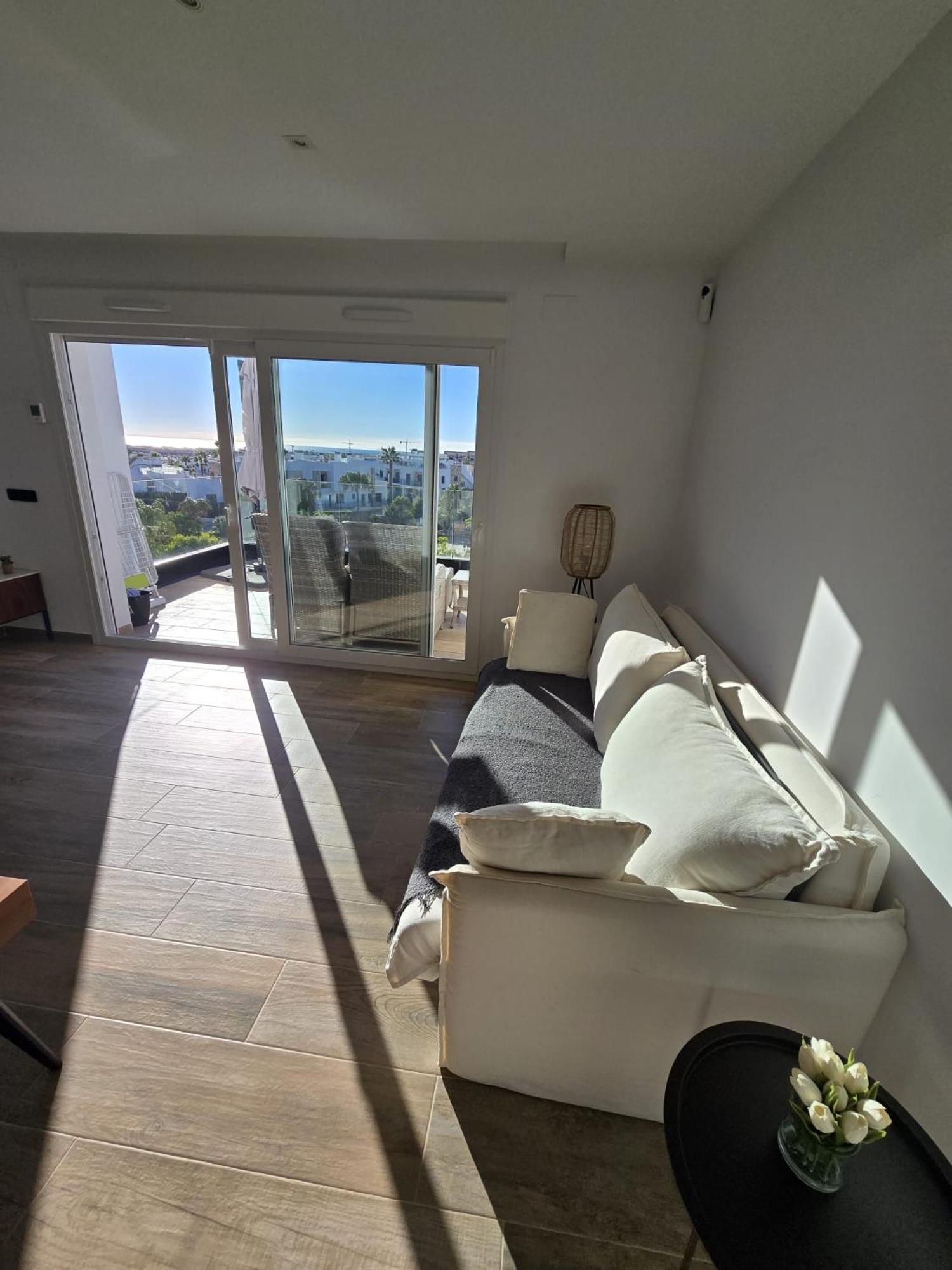Nice 2 Bedroom Bali Apartment With Sea Views Torrevieja Exteriör bild